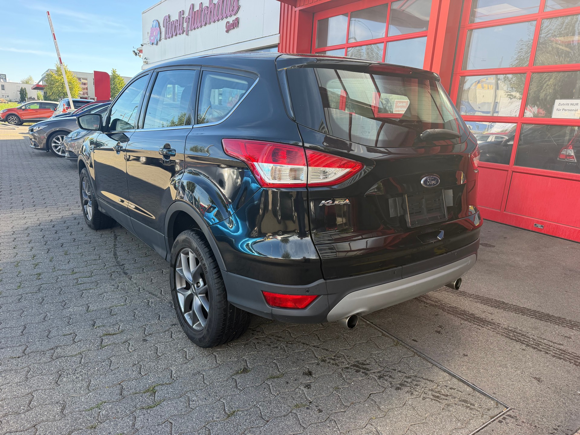 FORD Kuga 2.0 TDCi Carving 4WD PowerShift-image-4