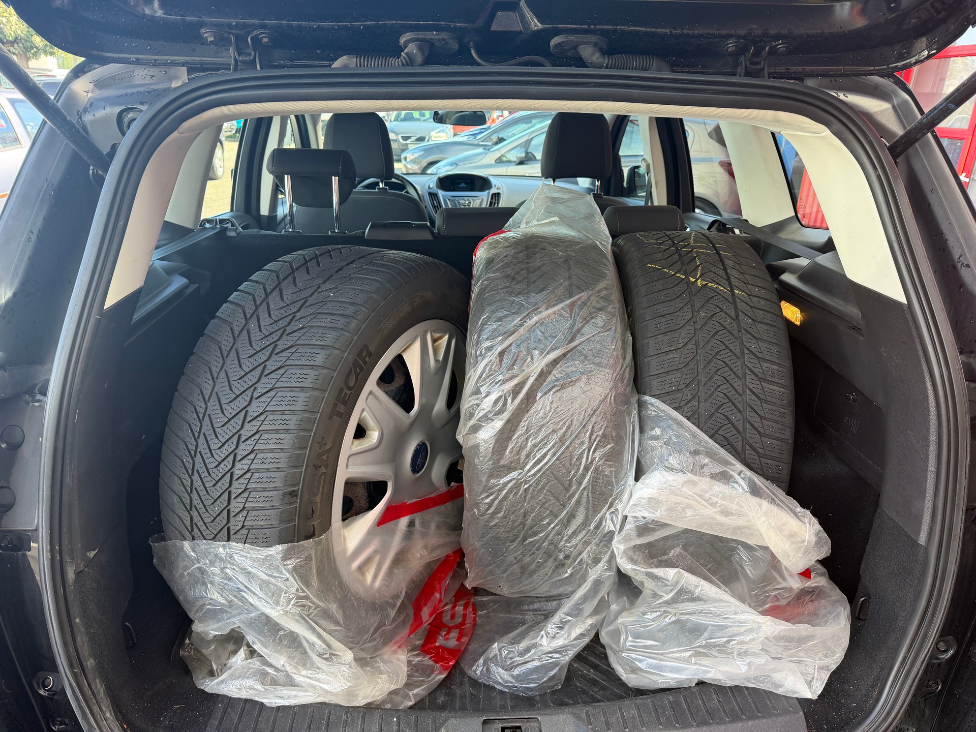 FORD Kuga 2.0 TDCi Carving 4WD PowerShift-image-11