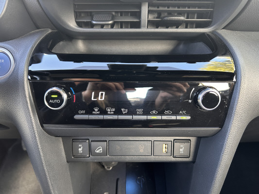TOYOTA Yaris Cr. 1.5 Trend AWD A-image-9