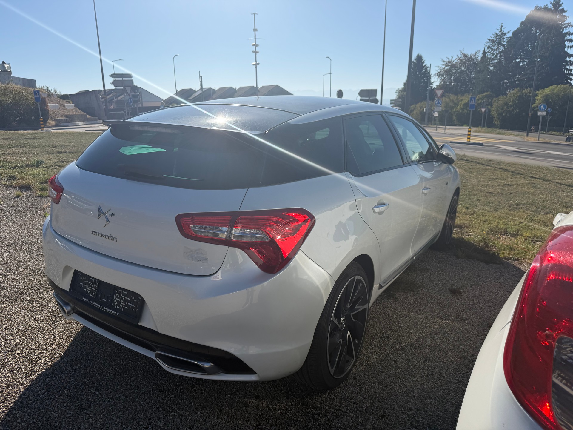 DS AUTOMOBILES DS5 HYbrid4 200 Sport Chic EGS6-image-3