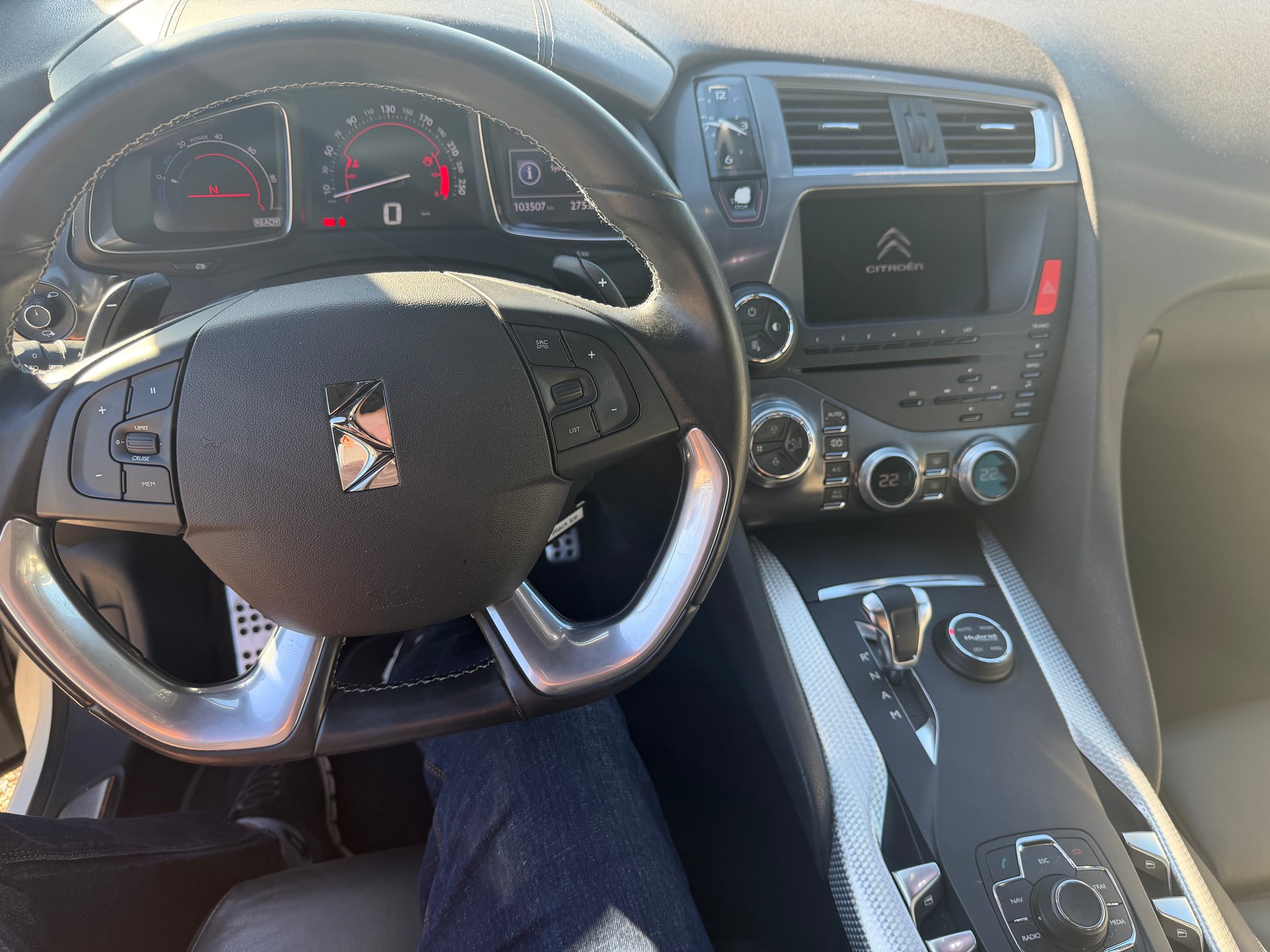 DS AUTOMOBILES DS5 HYbrid4 200 Sport Chic EGS6-image-7