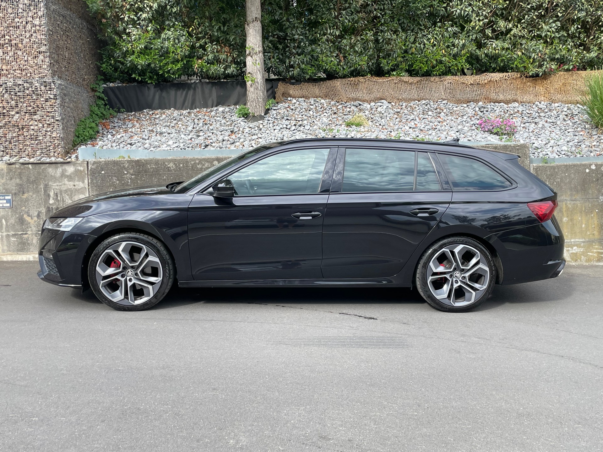 SKODA Octavia Combi 2.0 TDI DSG RS 4x4-image-2