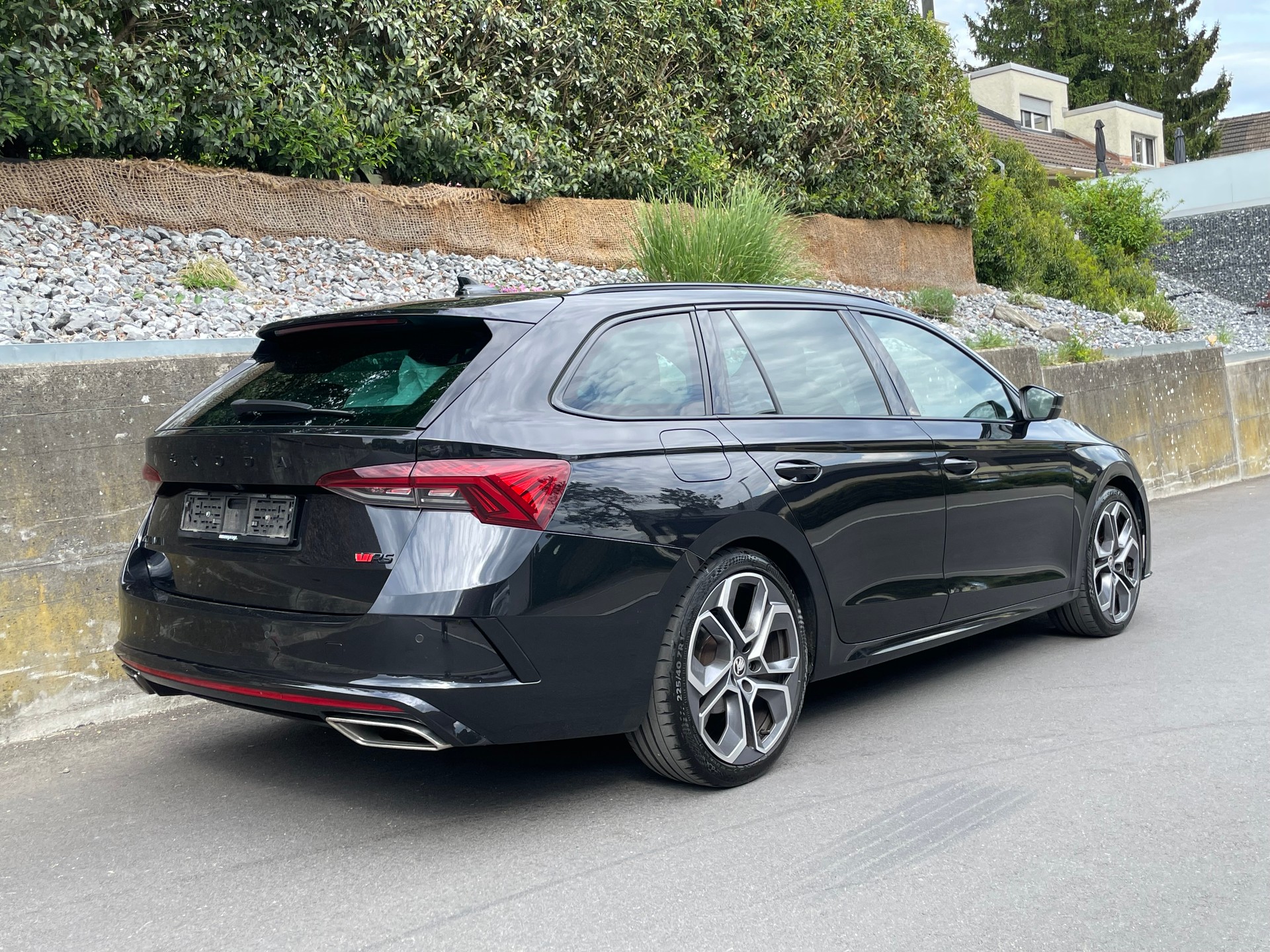 SKODA Octavia Combi 2.0 TDI DSG RS 4x4-image-5