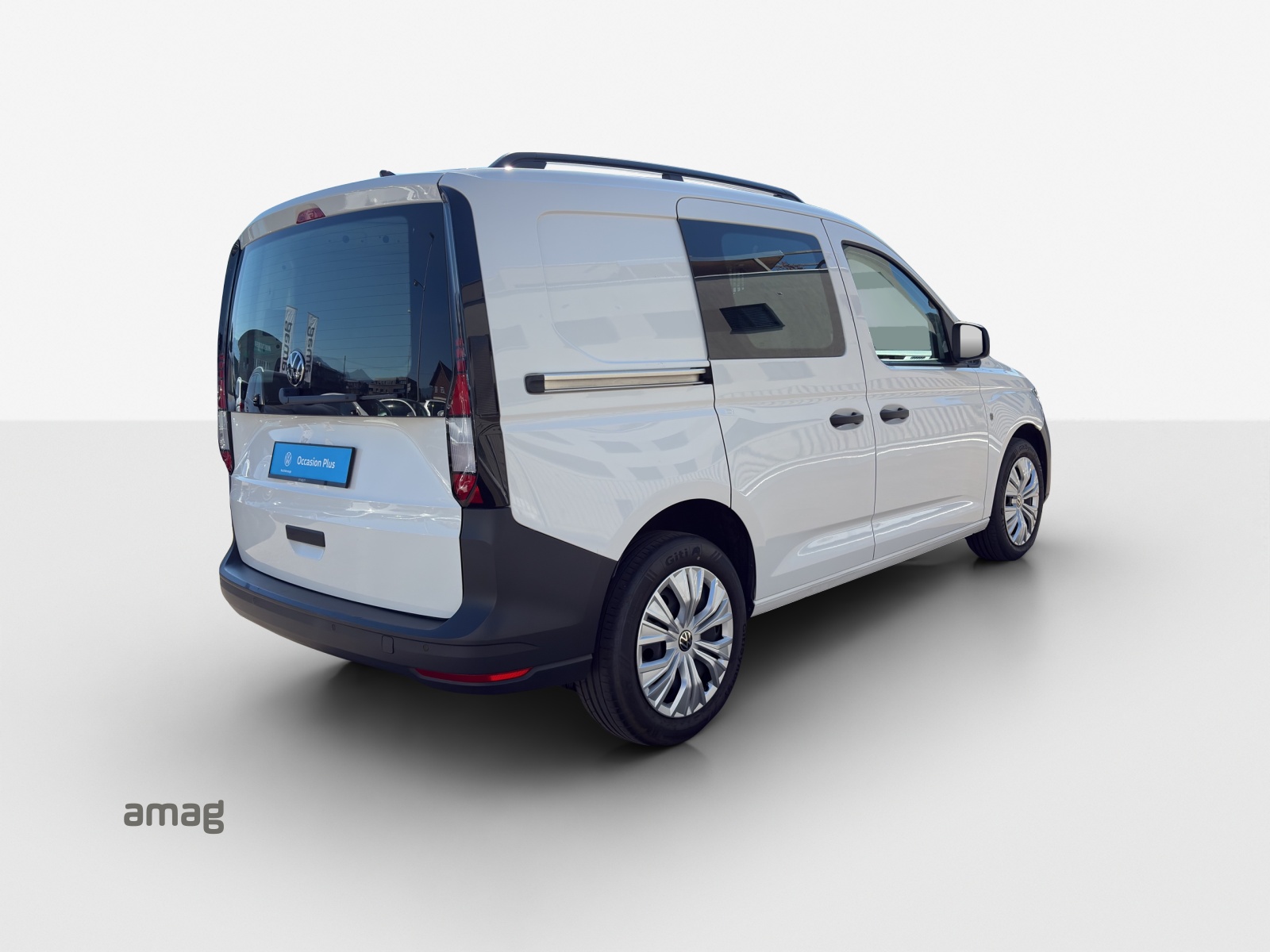 VW Caddy Cargo 2.0TDI 4Motion-image-4