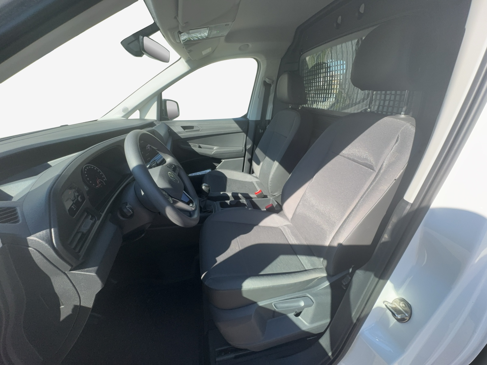 VW Caddy Cargo 2.0TDI 4Motion-image-7