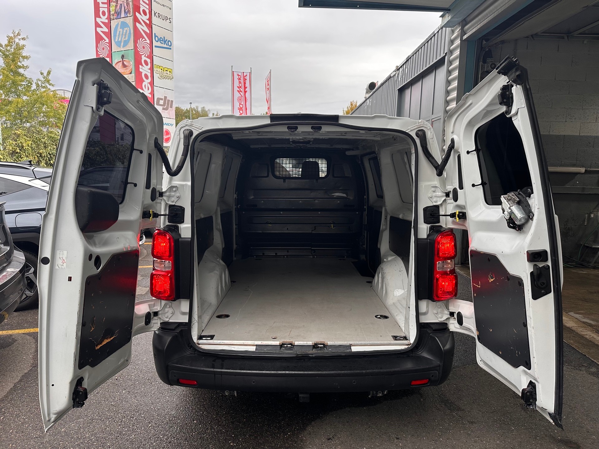 OPEL Vivaro Cargo 2.0 D Enjoy s/s L EN-image-6