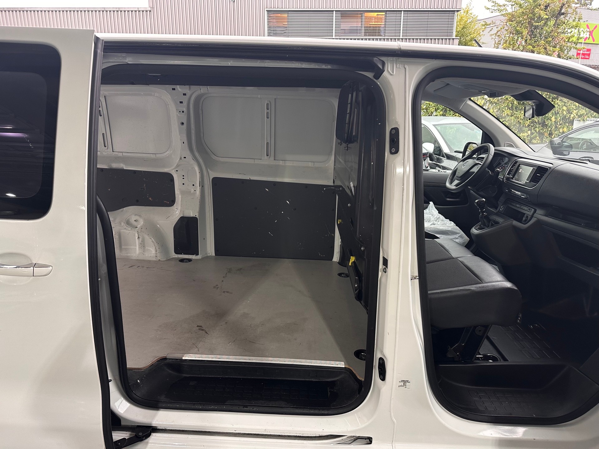 OPEL Vivaro Cargo 2.0 D Enjoy s/s L EN-image-8
