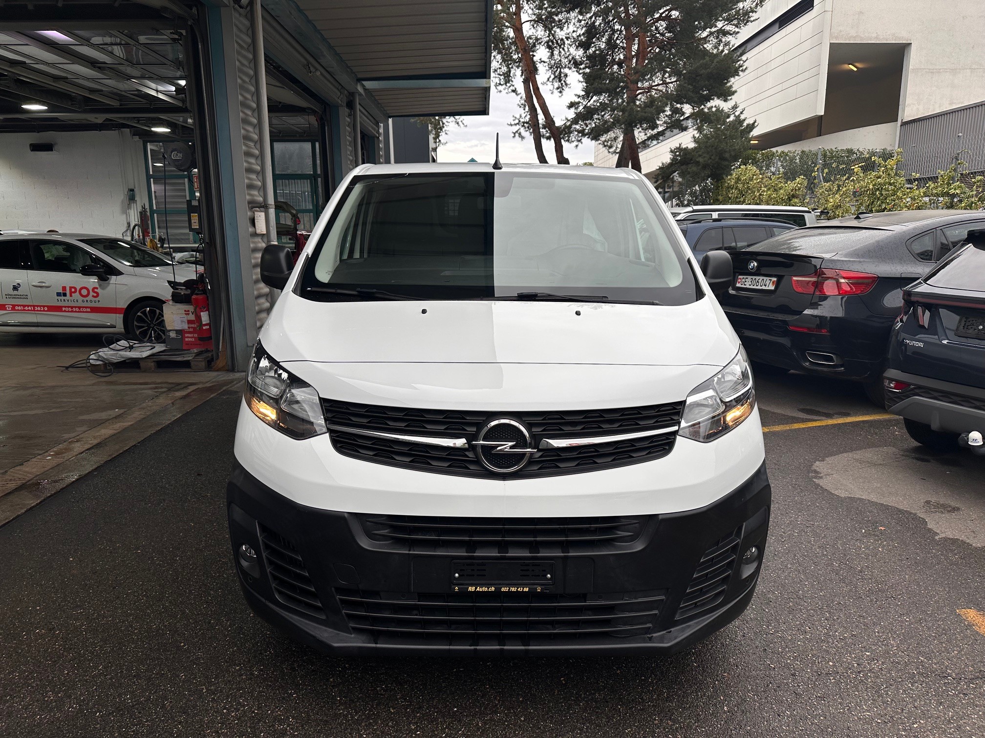 Car photo
