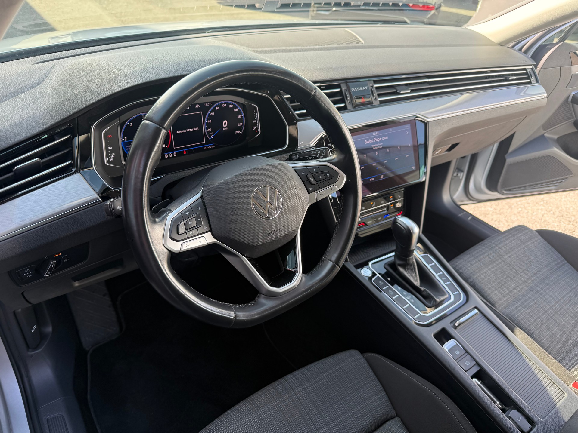 VW Passat Variant 2.0 TDI Business DSG-image-2