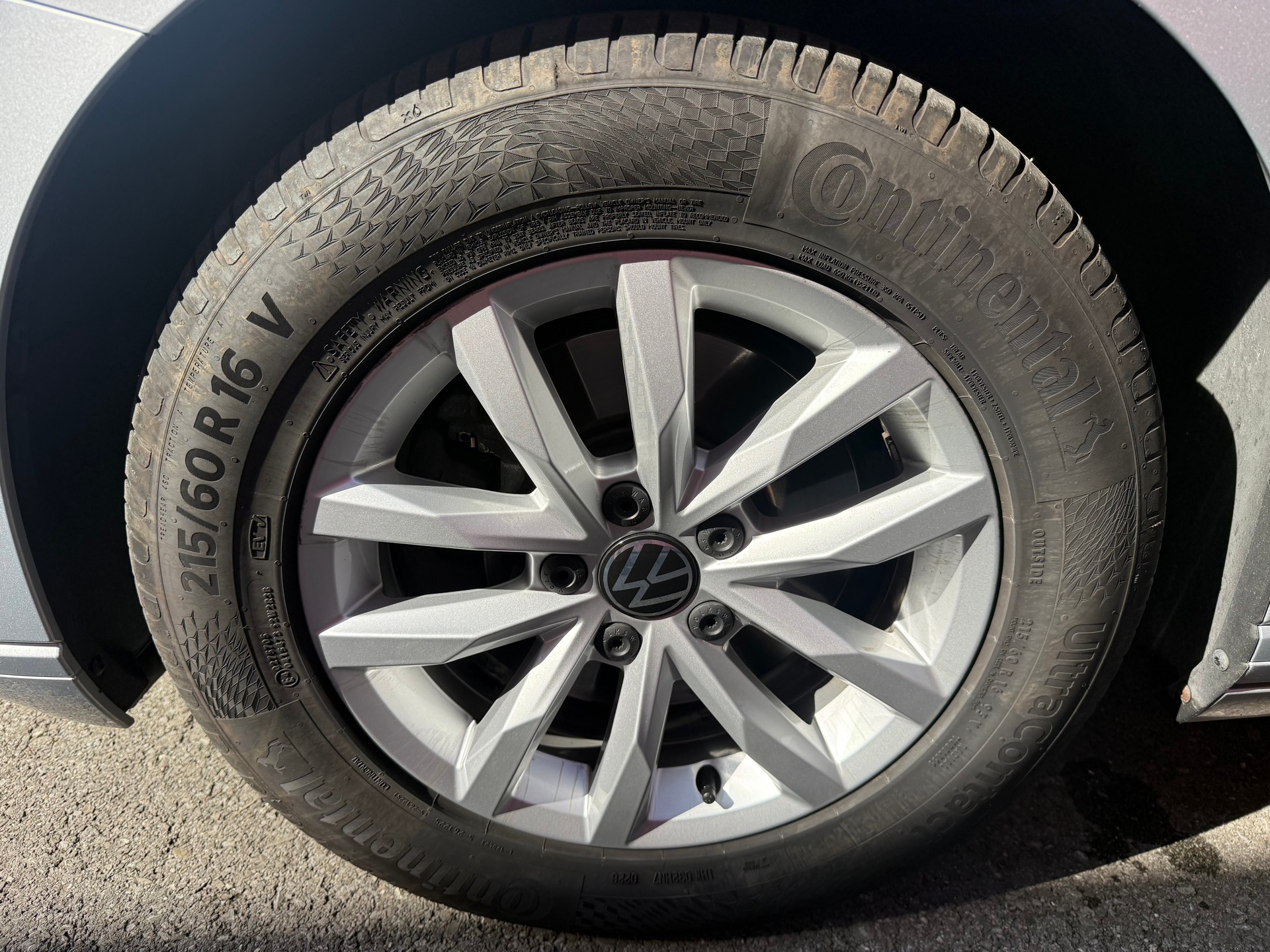 VW Passat Variant 2.0 TDI Business DSG-image-5
