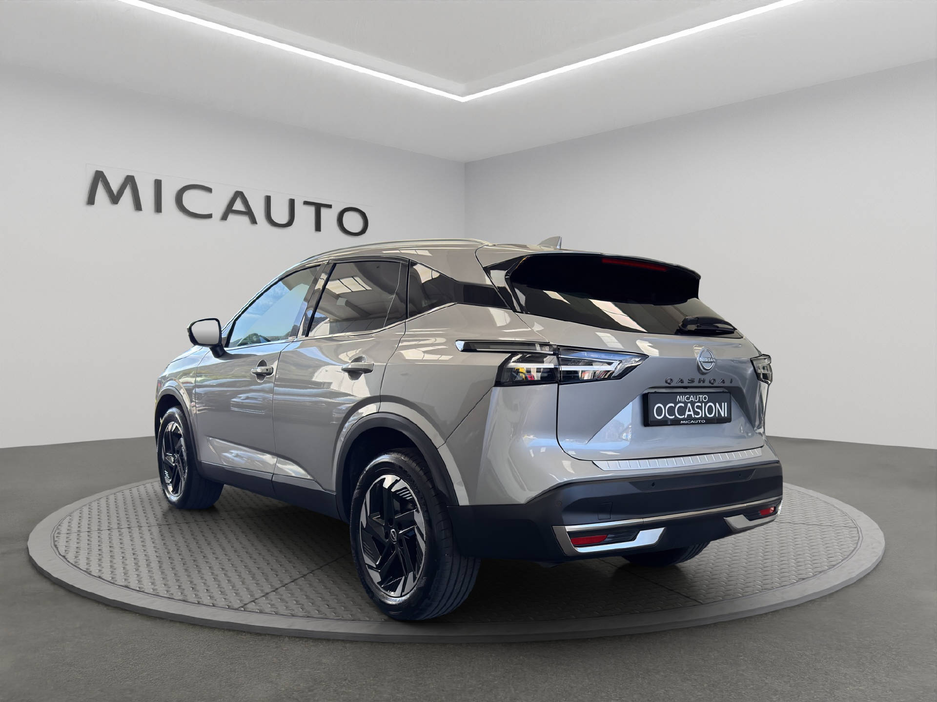 NISSAN Qashqai 1.3 DIG-T 158 N-Connecta-image-2
