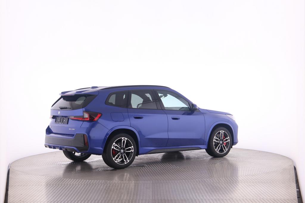 BMW X1 23i xDrive-image-3