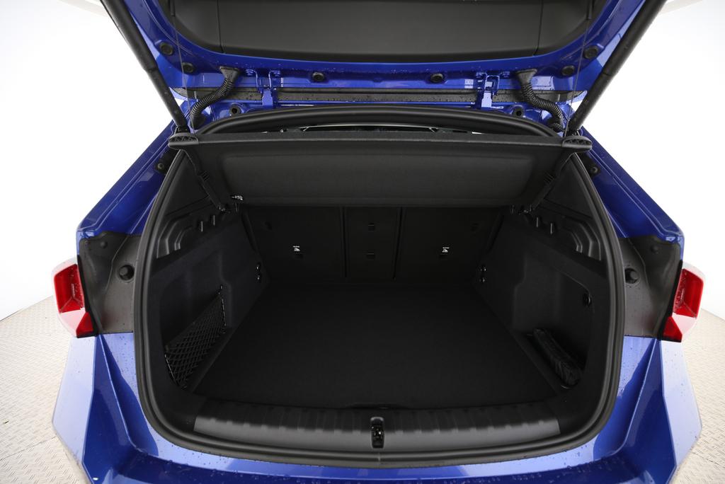 BMW X1 23i xDrive-image-14