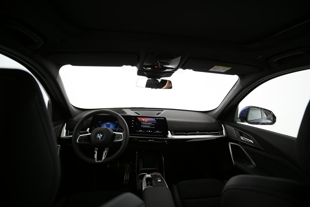 BMW X1 23i xDrive-image-10