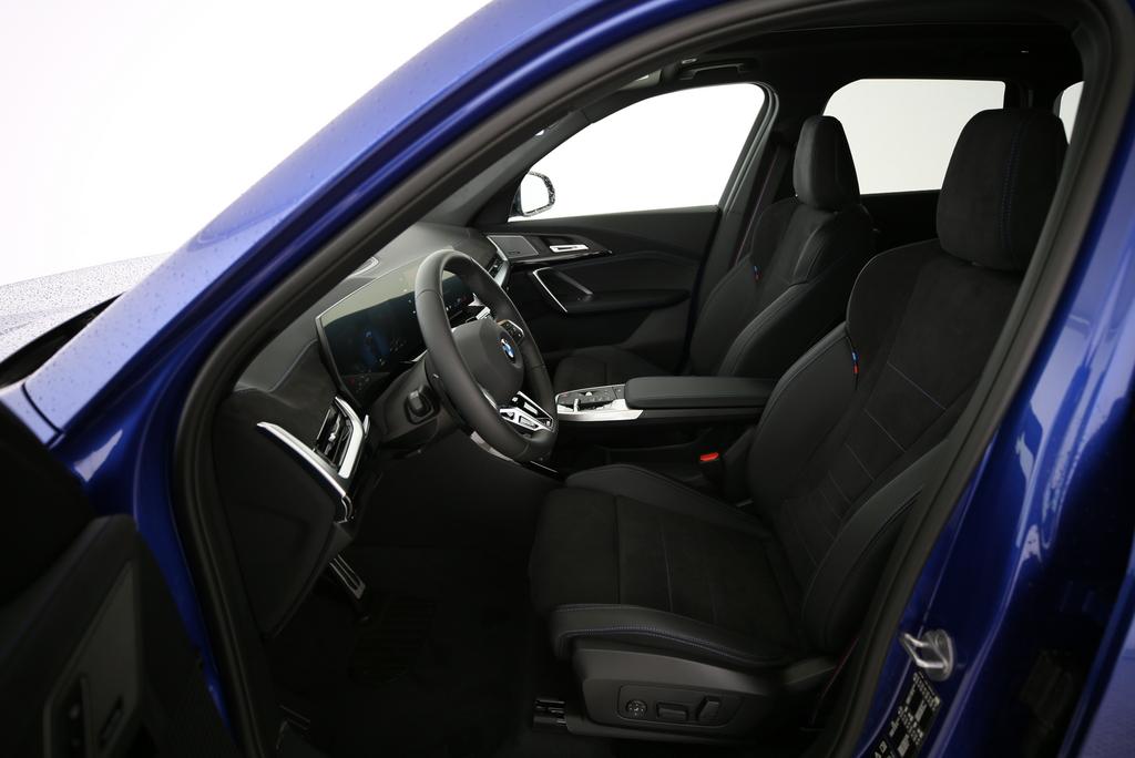 BMW X1 23i xDrive-image-9