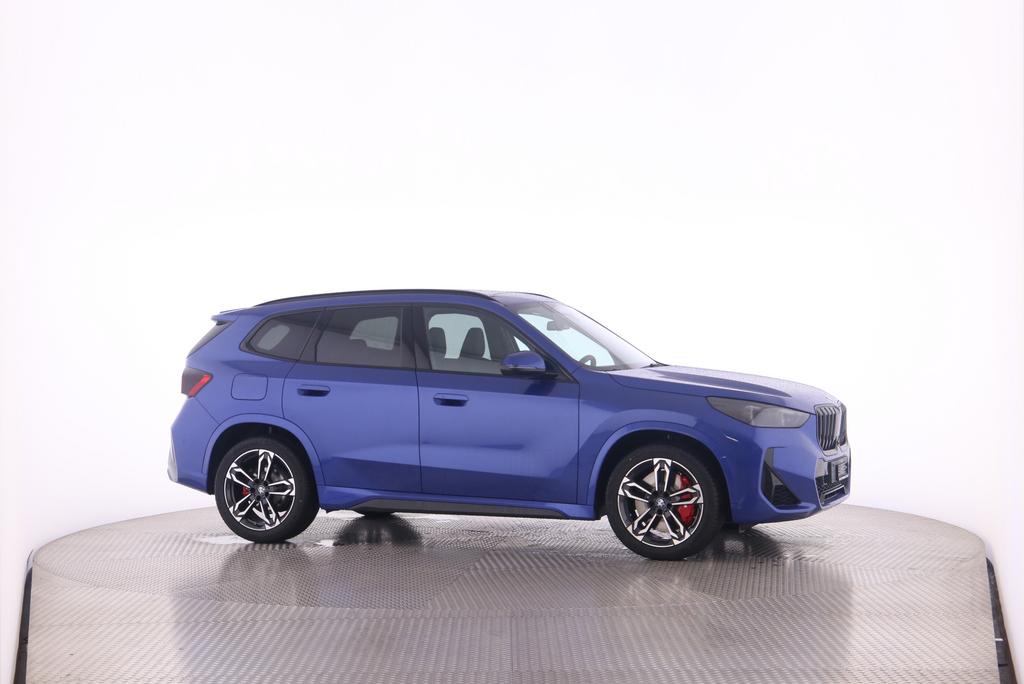 BMW X1 23i xDrive-image-5