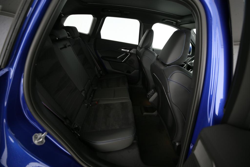 BMW X1 23i xDrive-image-12