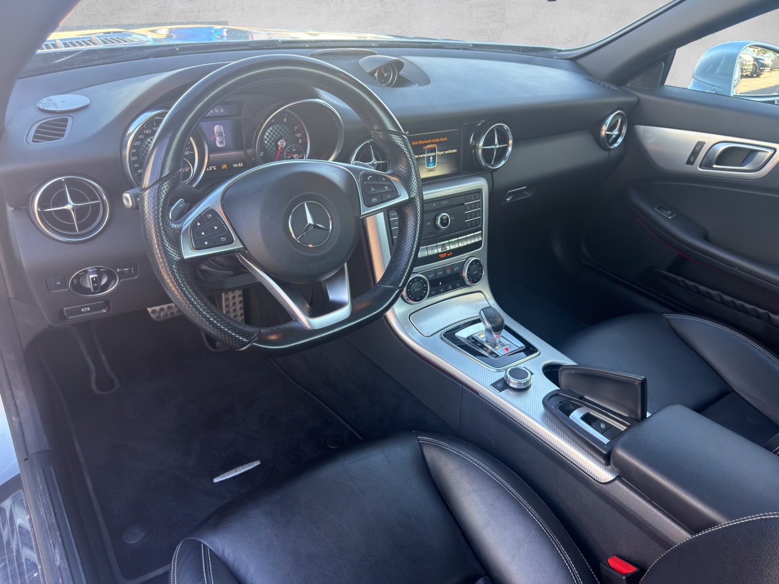 MERCEDES-BENZ SLC 200 9G-Tronic-image-11