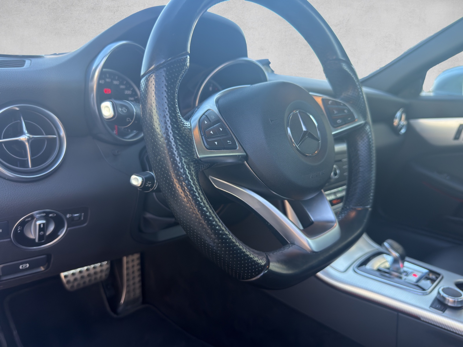 MERCEDES-BENZ SLC 200 9G-Tronic-image-10
