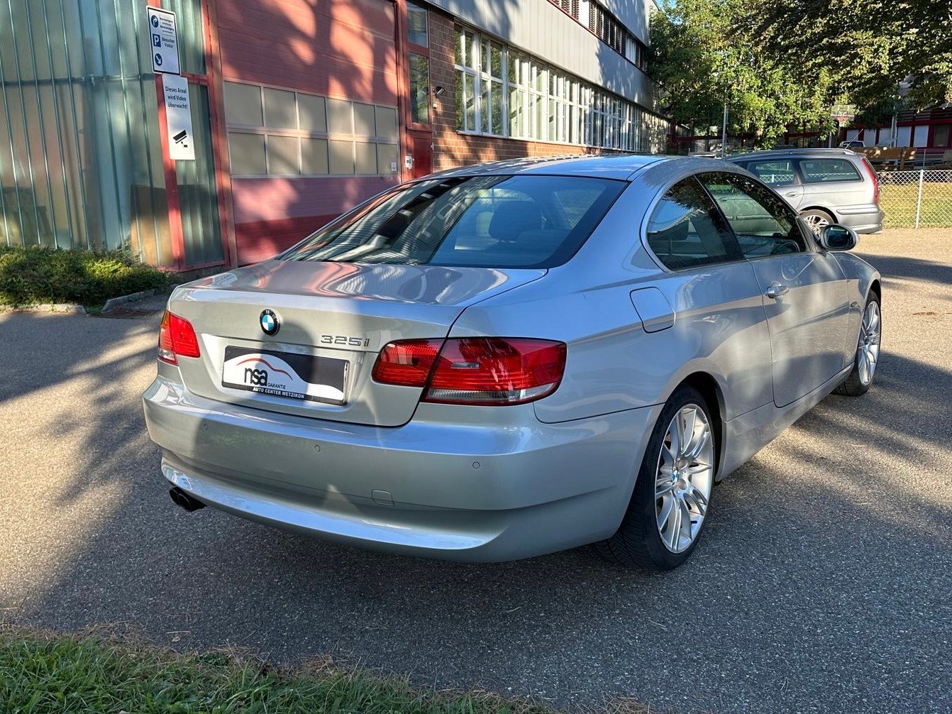 BMW 325i Coupé-image-3
