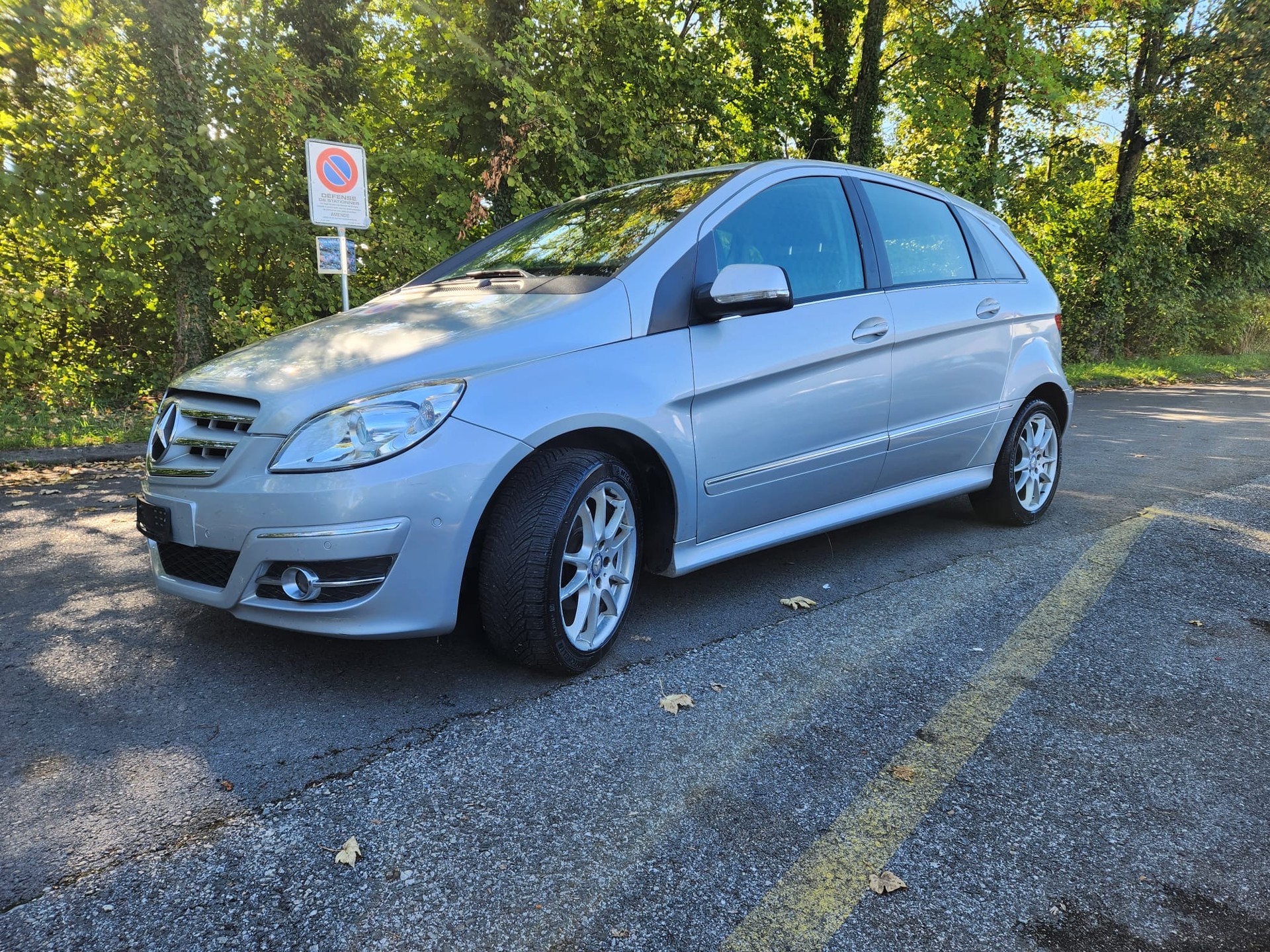 MERCEDES-BENZ B 180 Selection Autotronic-image-1