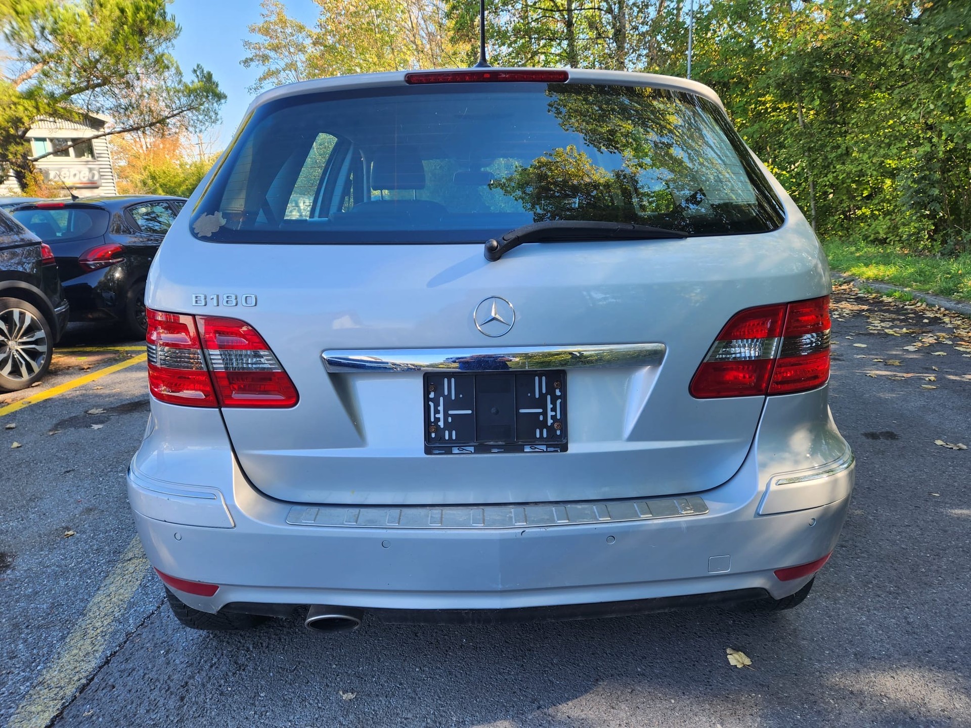 MERCEDES-BENZ B 180 Selection Autotronic-image-3
