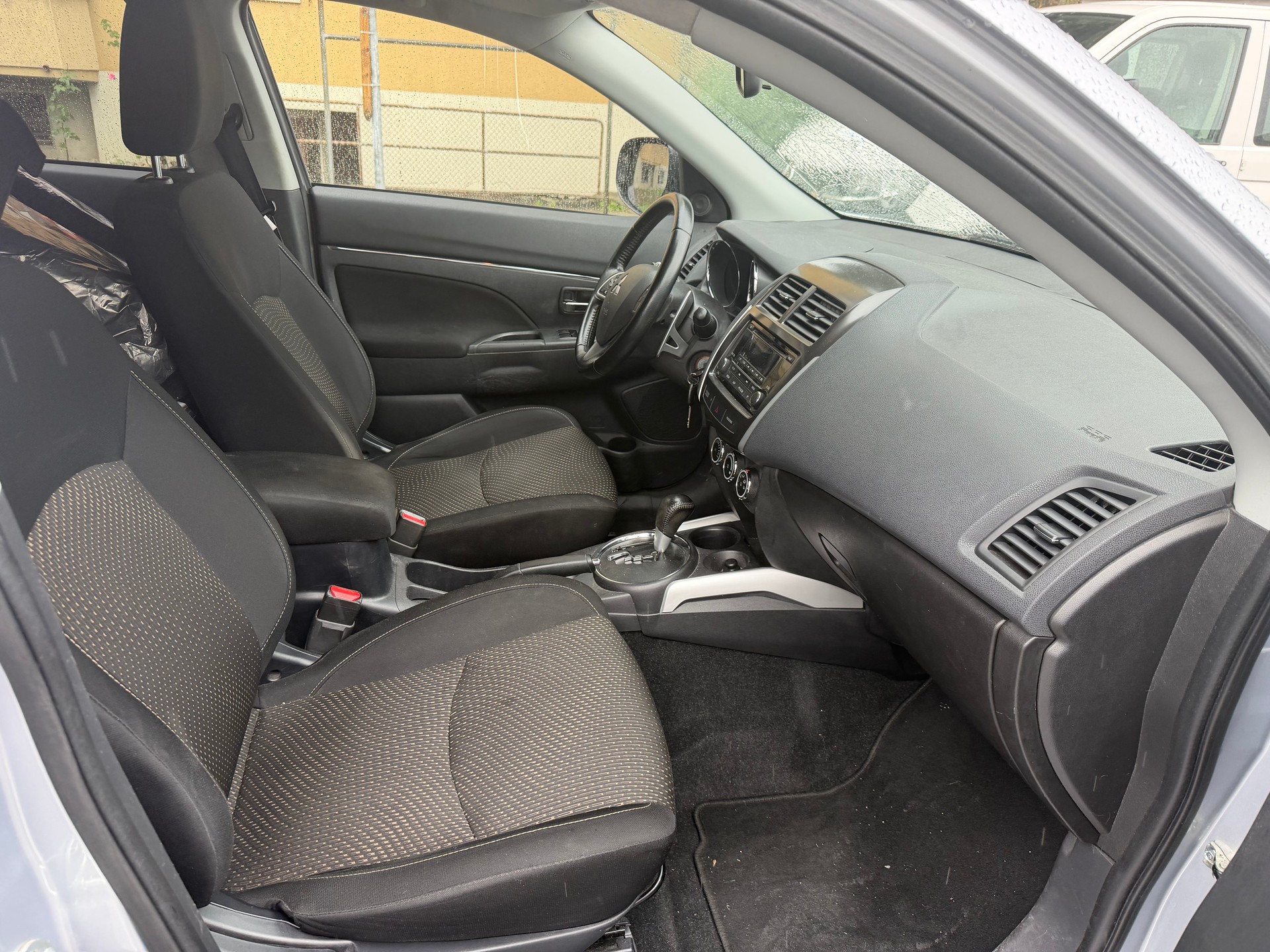 MITSUBISHI ASX 2.2 DID Invite 4WD Automatic-image-7