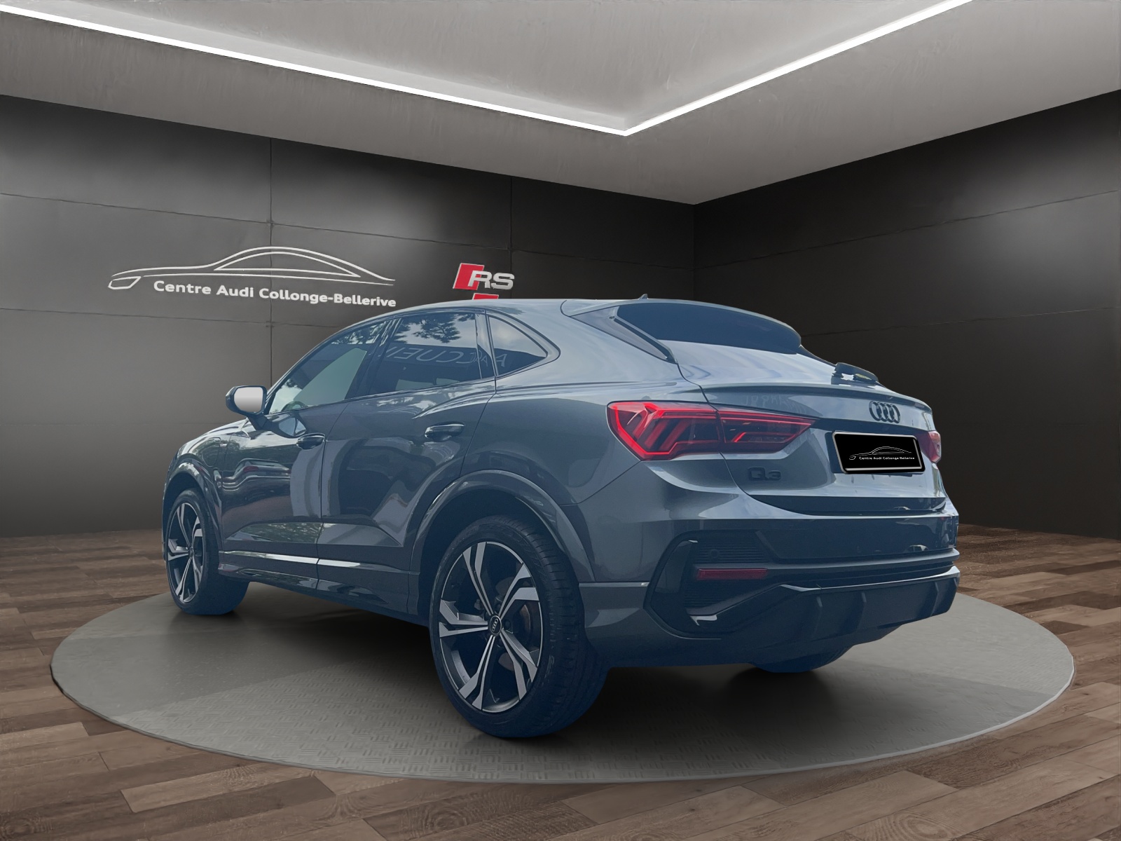 AUDI Q3 Sportback 45 TFSI e S line S-tronic-showroom-element-3