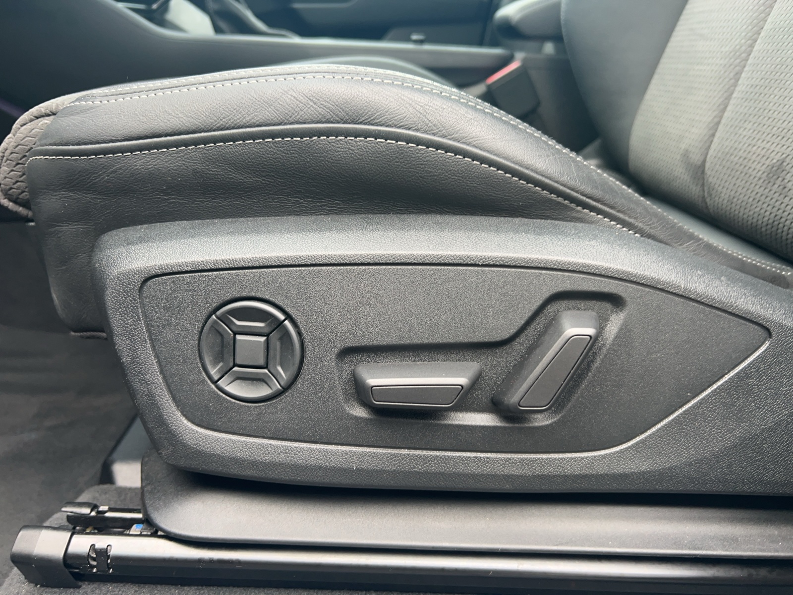 AUDI Q3 Sportback 45 TFSI e S line S-tronic-image-19