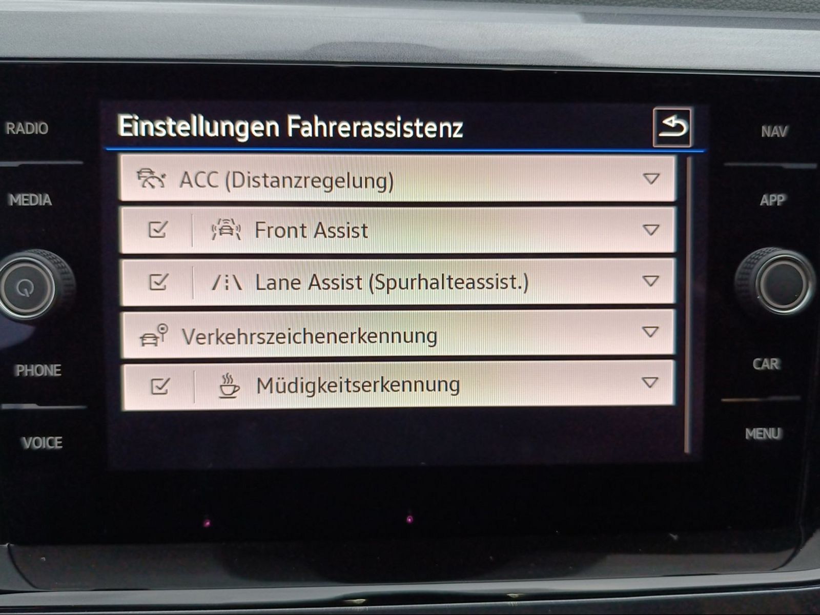 VW Taigo 1.0 TSI Style DSG-image-12
