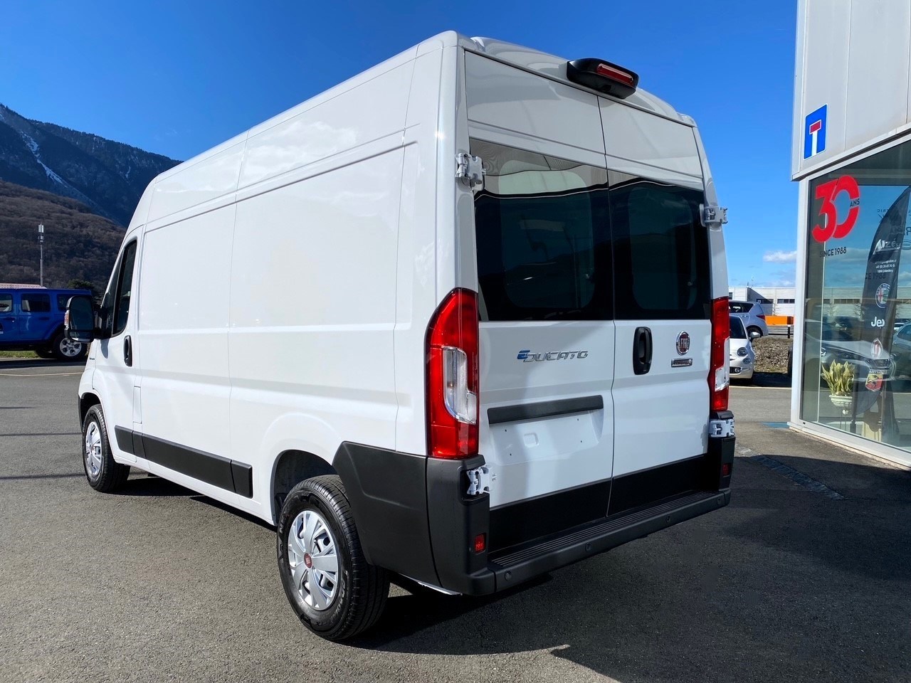 FIAT E-Ducato 35 79kWh L2H2-image-3