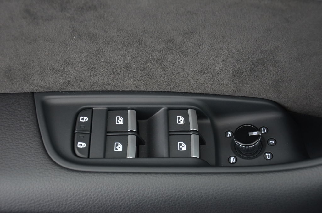AUDI SQ8 TFSI Quattro-image-24