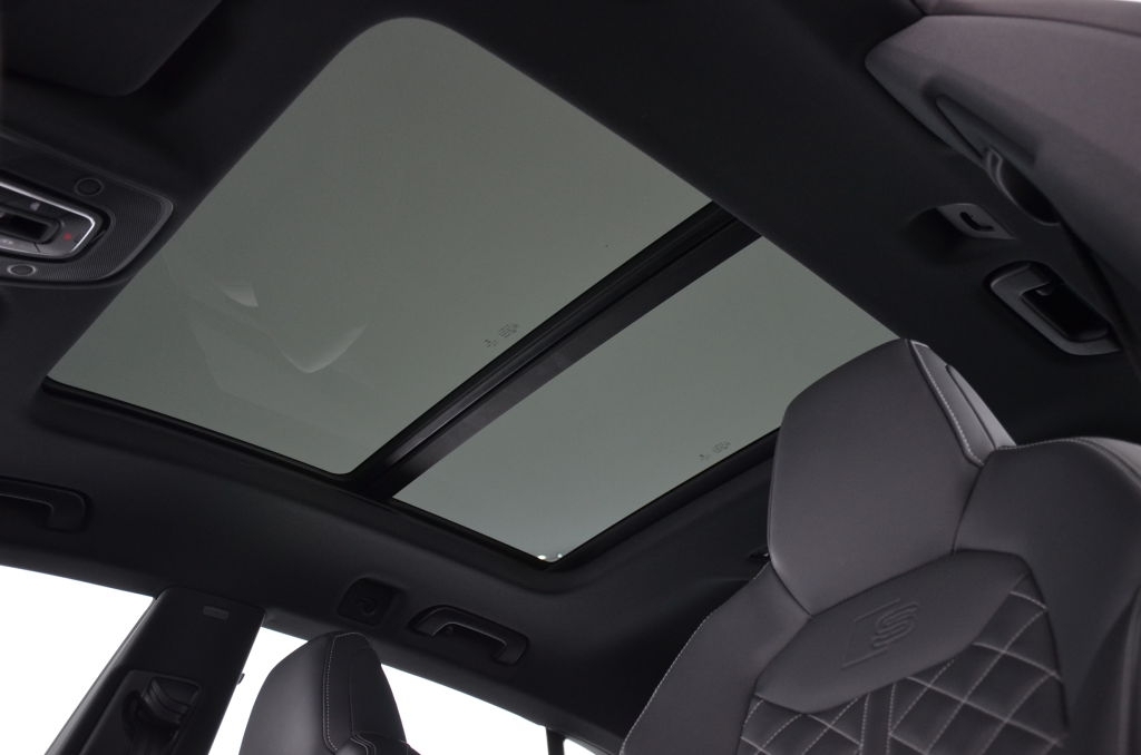 AUDI SQ8 TFSI Quattro-image-11
