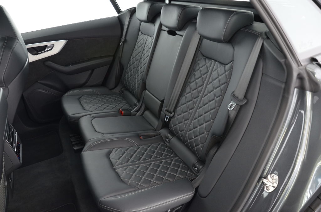 AUDI SQ8 TFSI Quattro-image-15