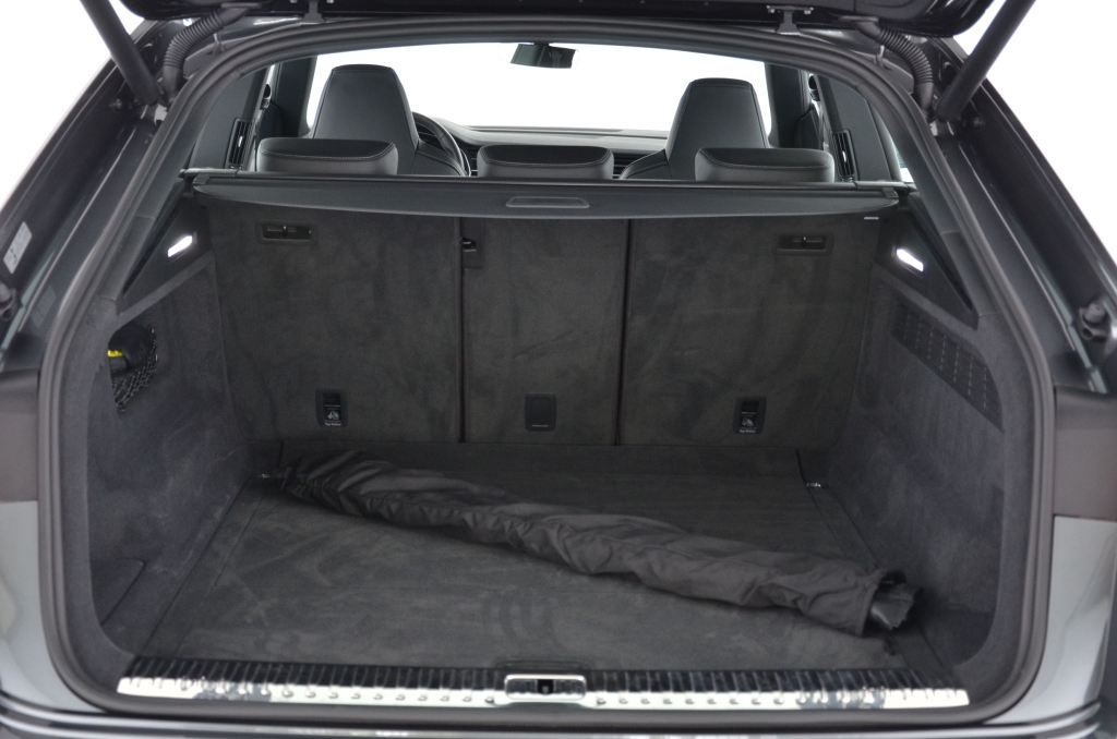 AUDI SQ8 TFSI Quattro-image-30