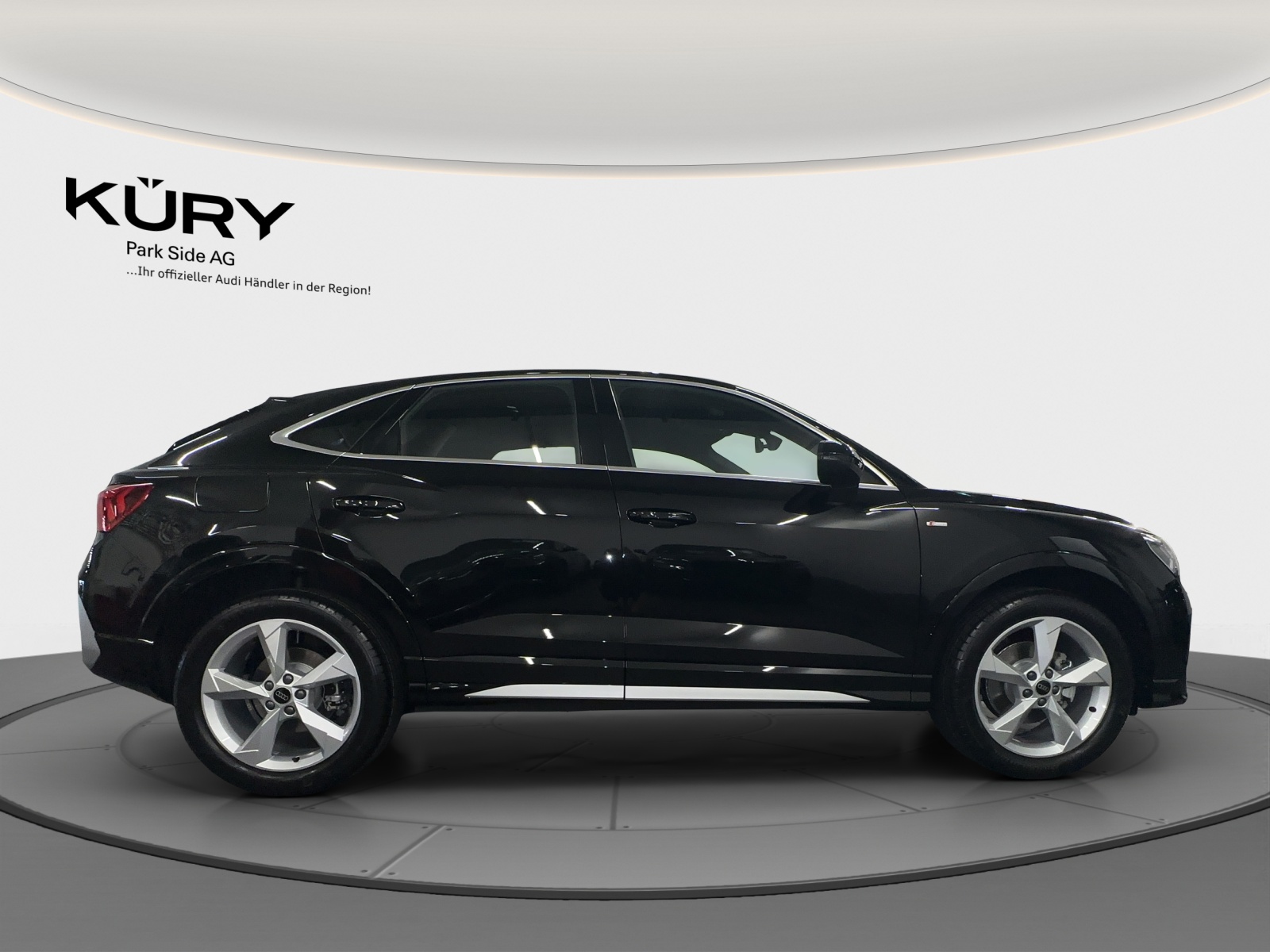 AUDI Q3 Sportback 35 TFSI S line Attraction S-tronic-image-2