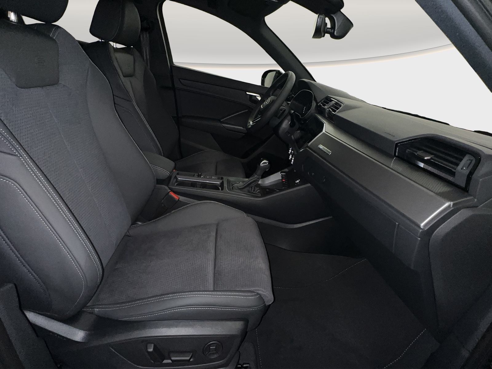AUDI Q3 Sportback 35 TFSI S line Attraction S-tronic-image-6