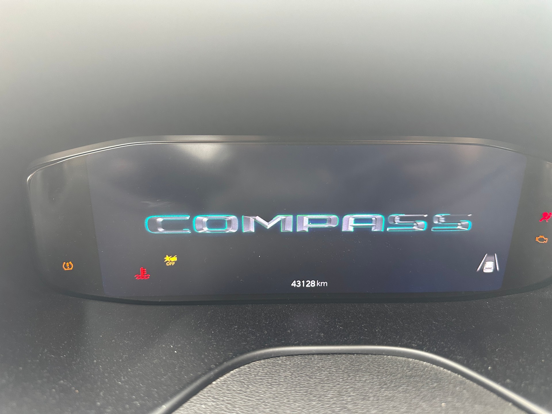 JEEP Compass 4x2 1.5 T MHEV Swiss Limited Plus-image-14