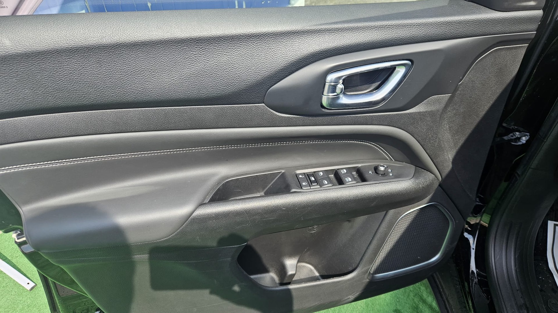 JEEP Compass 4x2 1.5 T MHEV Swiss Limited Plus-image-13