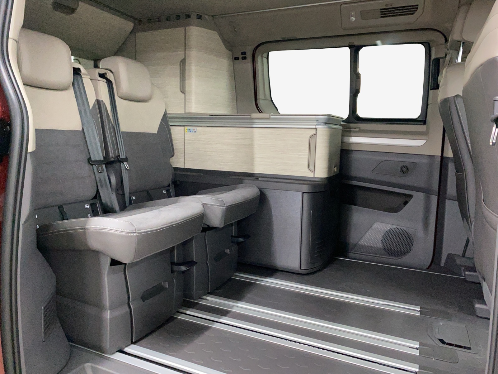 VW California 2.0 TSI Ocean-image-11