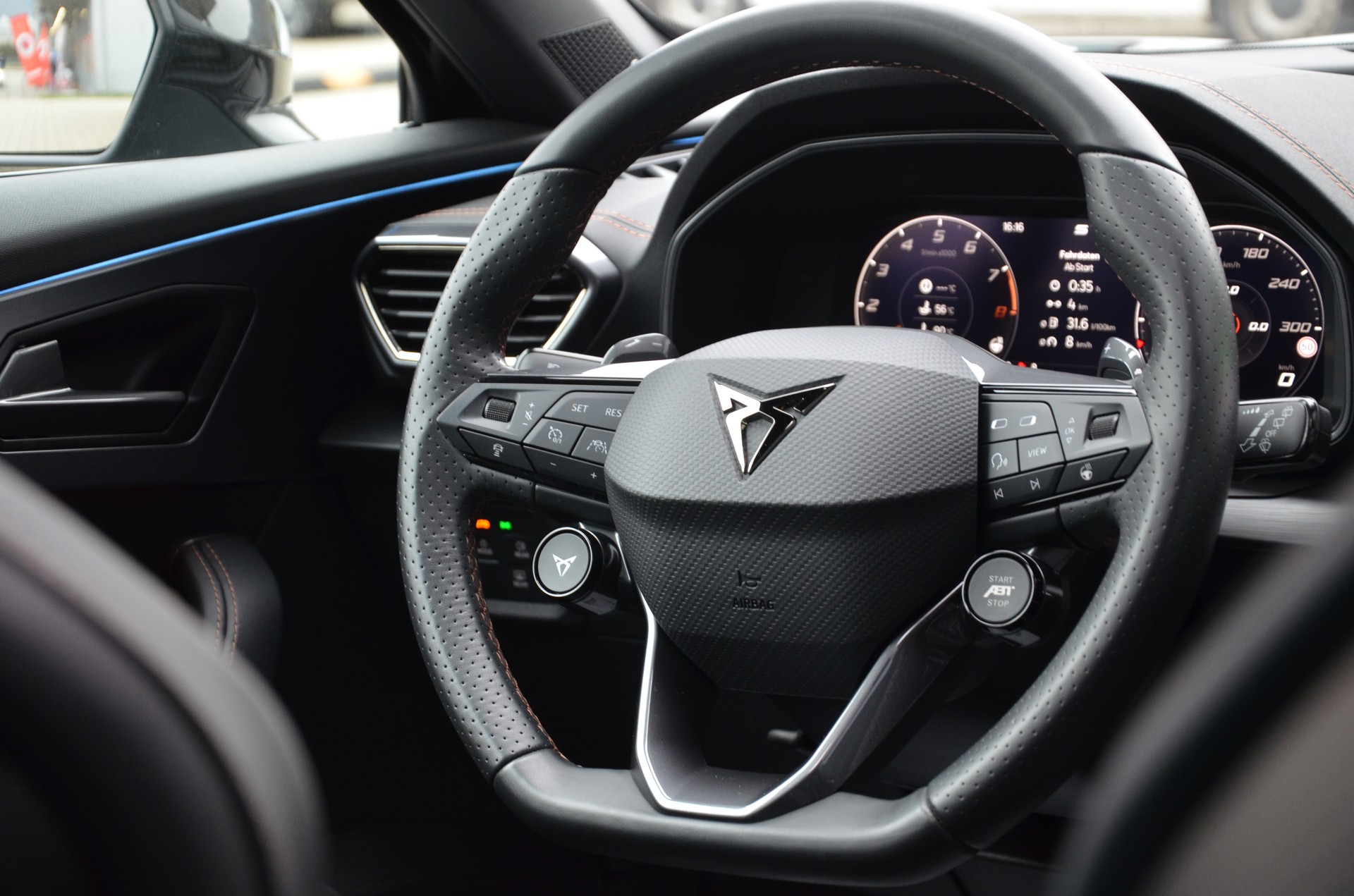 CUPRA Formentor 2.5TSI VZ5 BAT x ABT 4Drive DSG*1 von 400 mit 450 PS*CH Fahrzeug-image-9