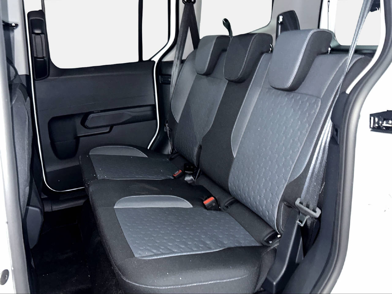 FORD TOURNEO COURIERier 1.0 EcoBoost Titanium-image-12
