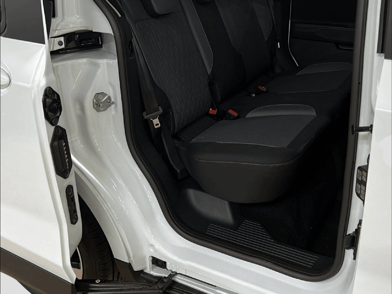 FORD TOURNEO COURIERier 1.0 EcoBoost Titanium-image-14