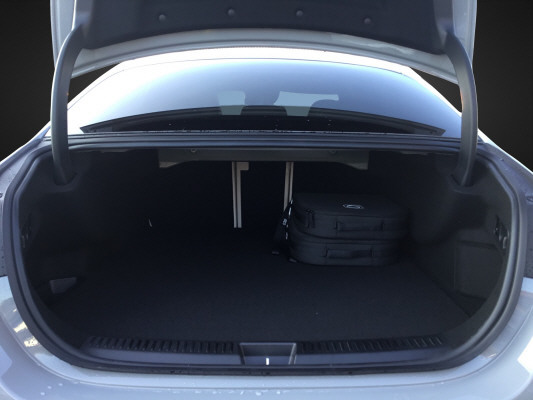 MERCEDES-BENZ E 300 de 4M 9G-Tronic-image-11