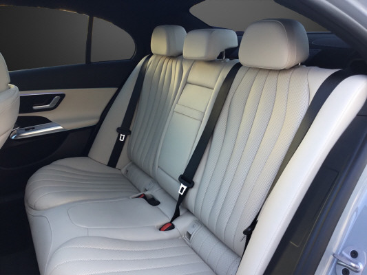 MERCEDES-BENZ E 300 de 4M 9G-Tronic-image-10