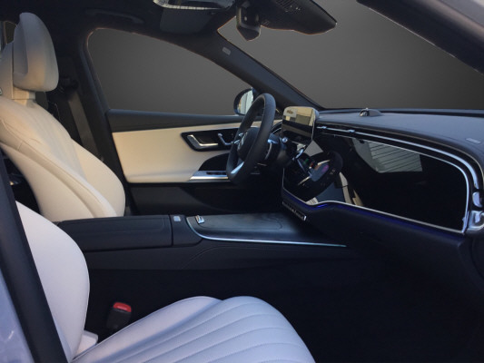 MERCEDES-BENZ E 300 de 4M 9G-Tronic-image-8