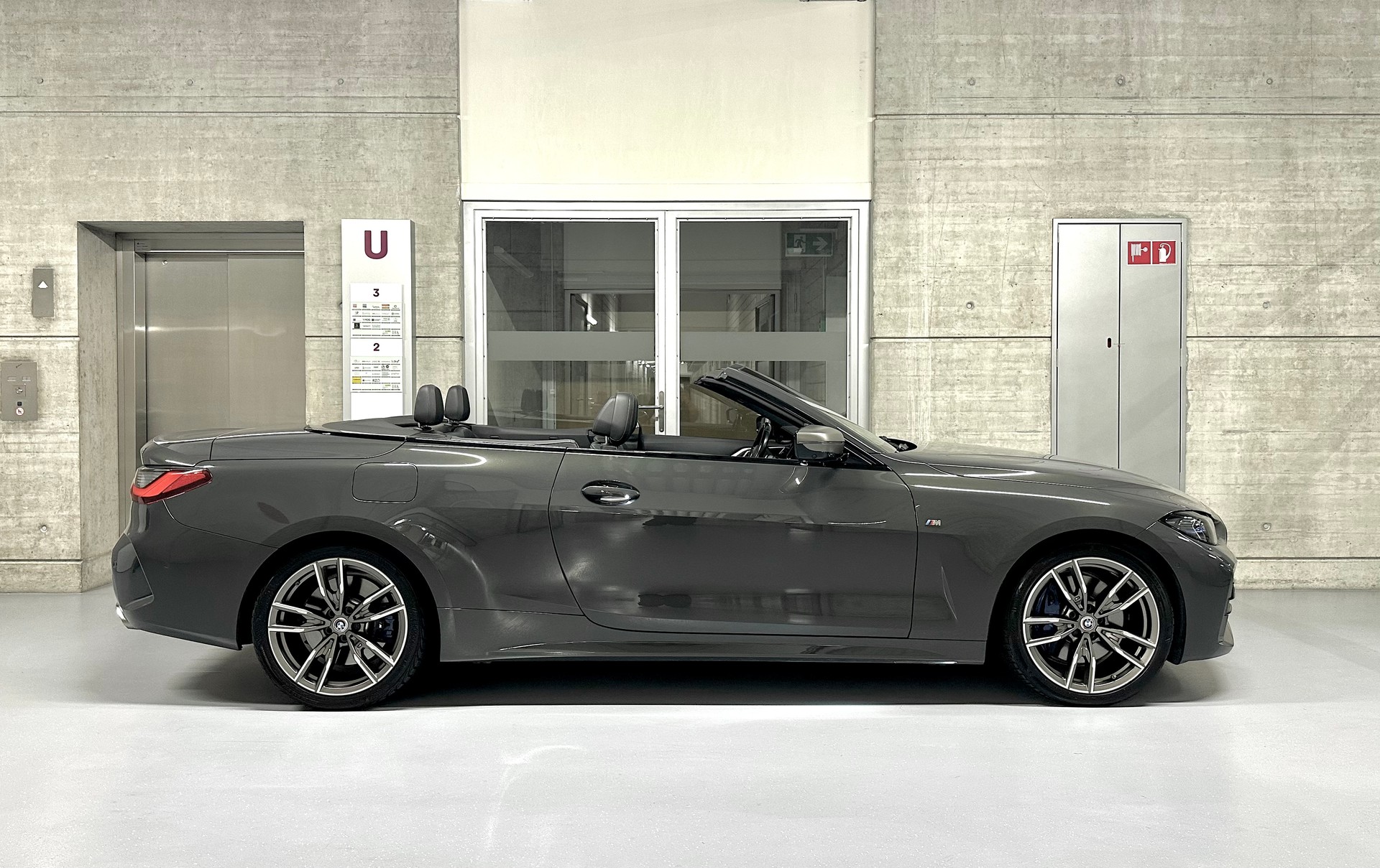 BMW M440i xDrive 48V Cabriolet Steptronic-image-4