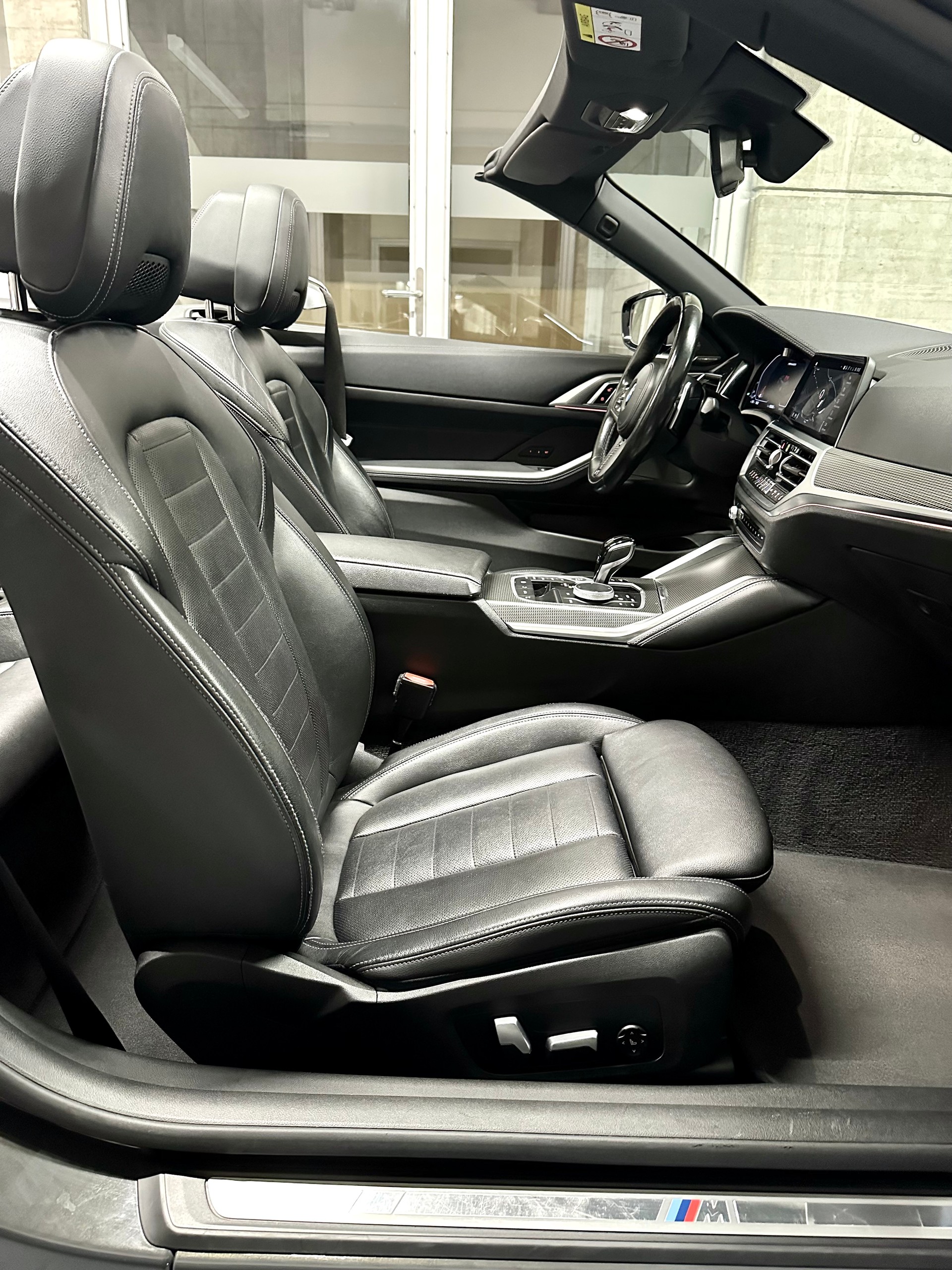 BMW M440i xDrive 48V Cabriolet Steptronic-image-12