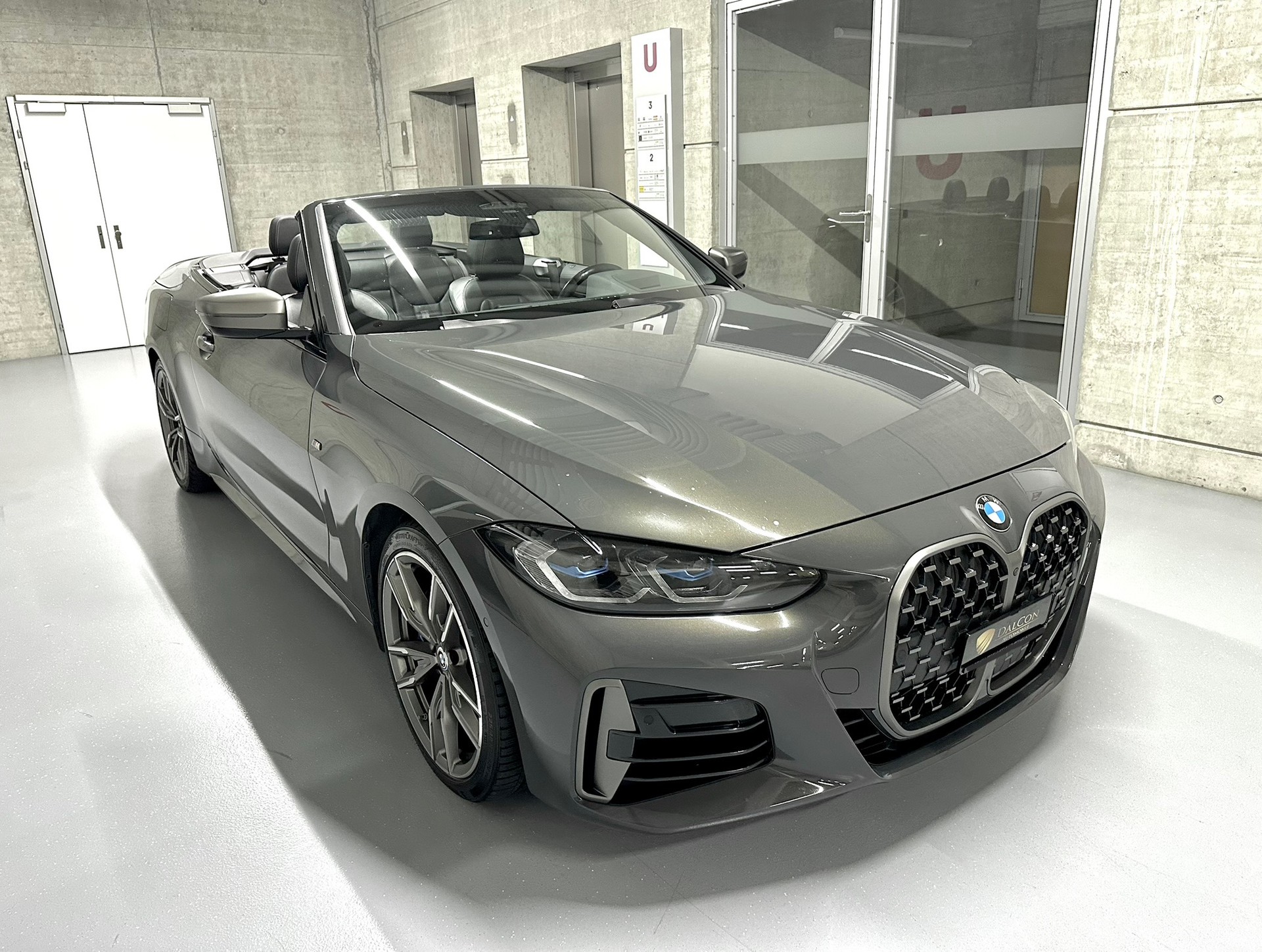 BMW M440i xDrive 48V Cabriolet Steptronic-image-6