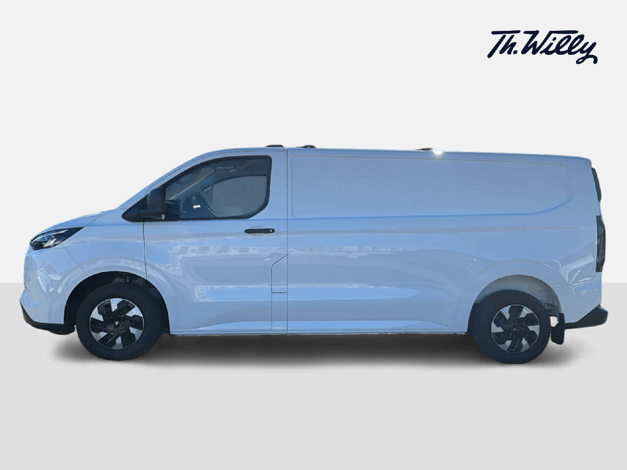 FORD Transit Custom Van 320 L2 2.5 Duratec 233 Trend PHEV-image-1